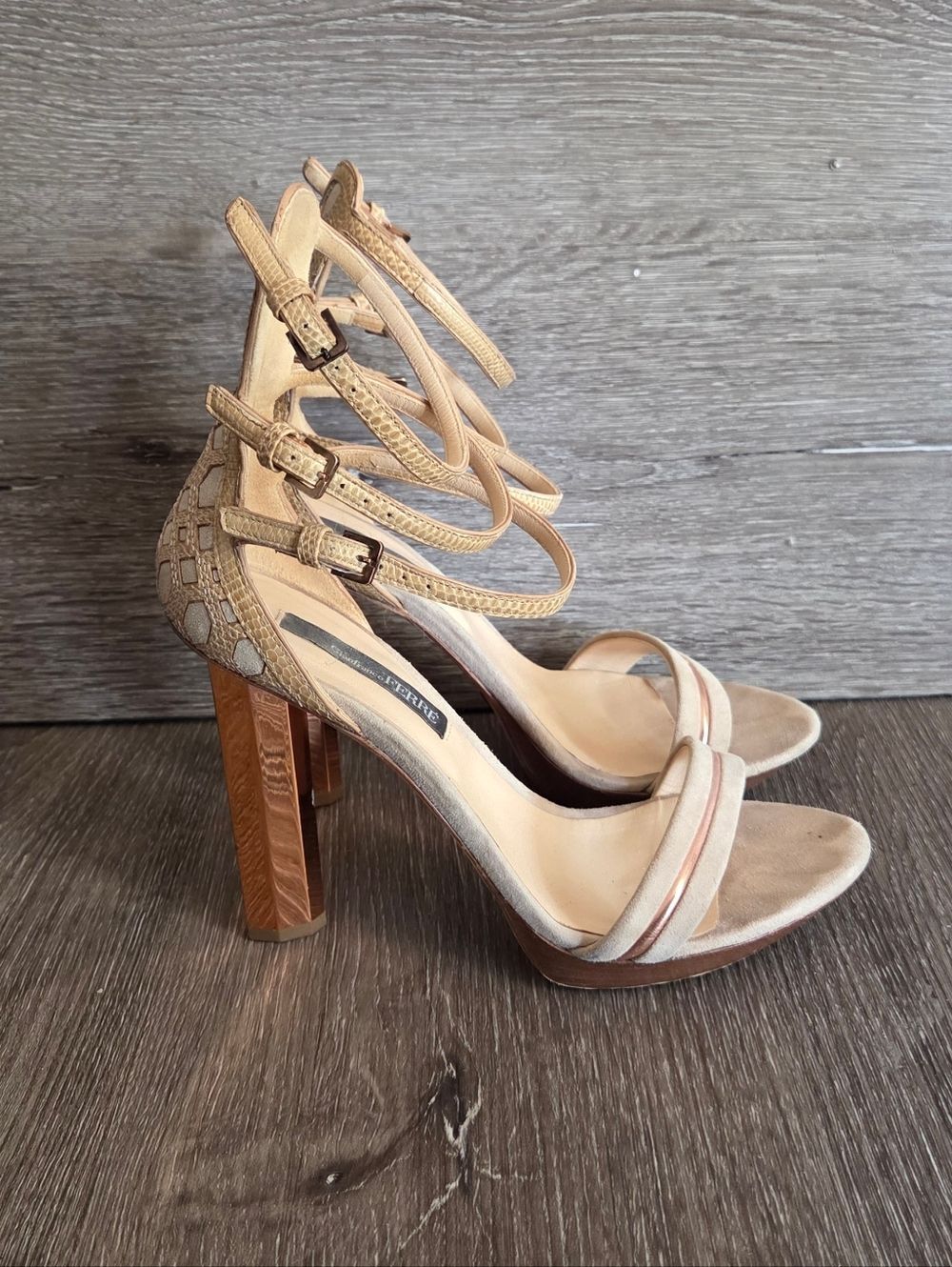 Gianfranco Ferré strappy high-heeled sandals Sz 37